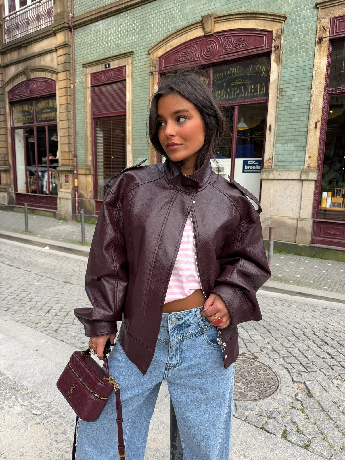 Chaqueta estructurada extragrande en burdeos