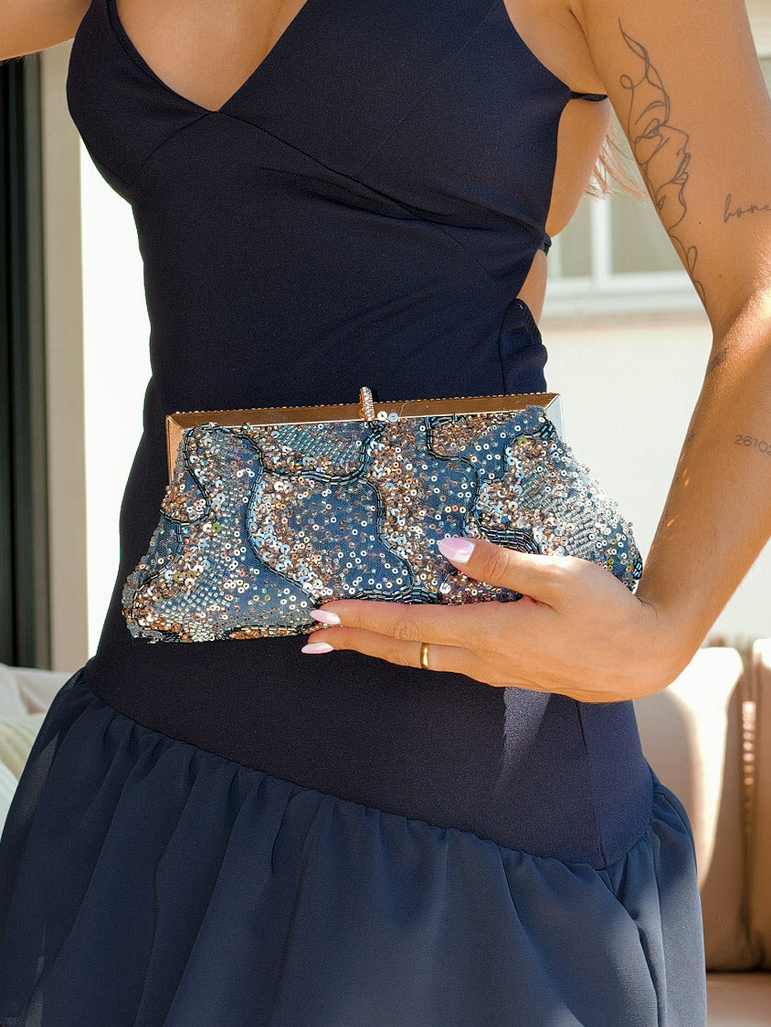 Clutch em forma de caixinha de bombons com lantejoulas, azul-marinho