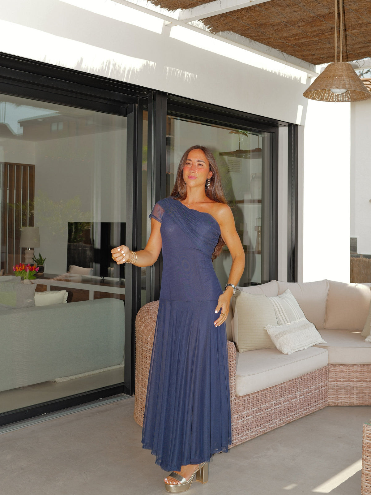 Vestido midi com folhos em tule azul-marinho