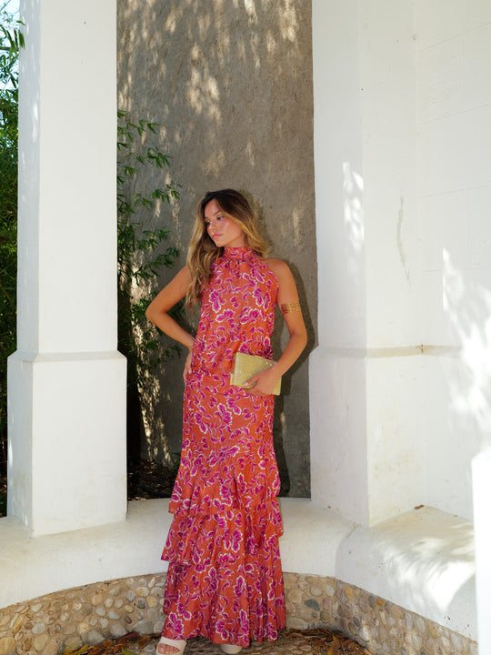 Conjunto halter estampado com folhos em cor de coral
