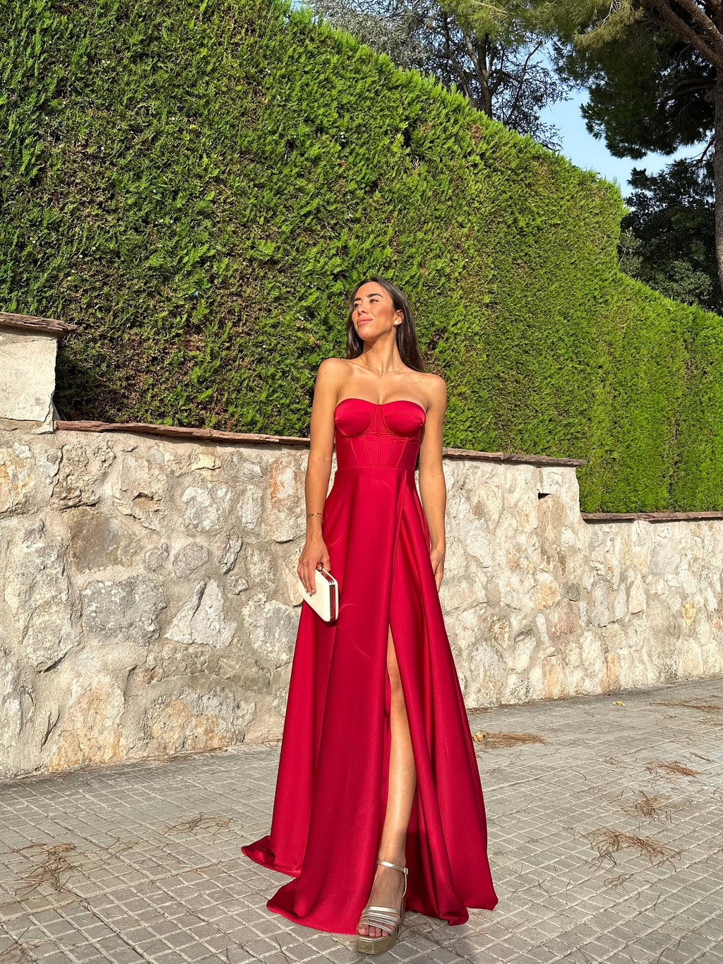 Vestido tipo corpete na cor vinho