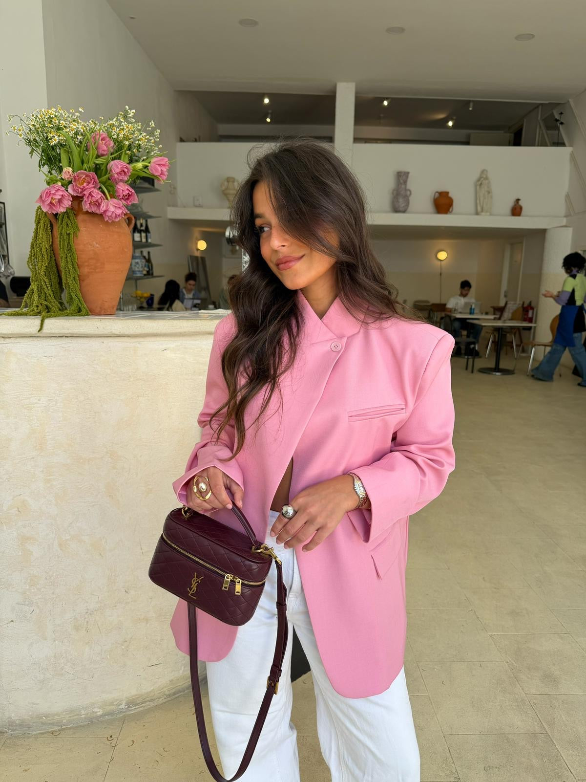 Blazer asimétrico en rosa