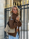 Chaqueta bomber Sasha con tachuelas