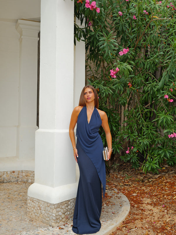 Vestido tipo capa assimétrico em tule azul-marinho