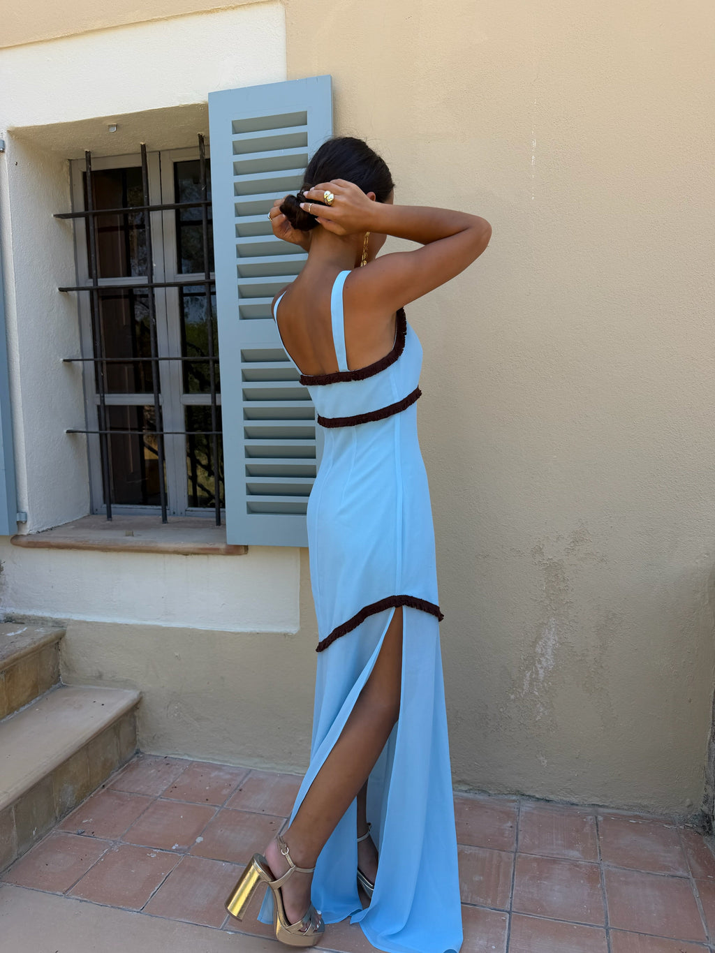 Sansa / Vestido azul com detalhes marrons
