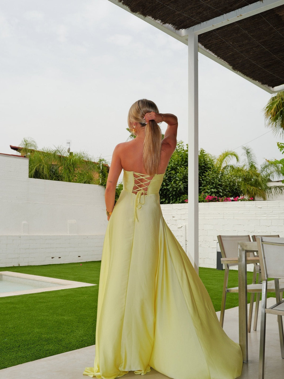 Vestido tipo corpete com a palavra «lima»