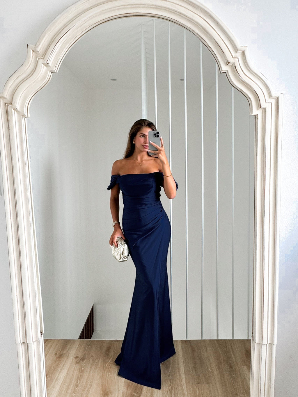 Vestido com mangas curtas em azul-marinho