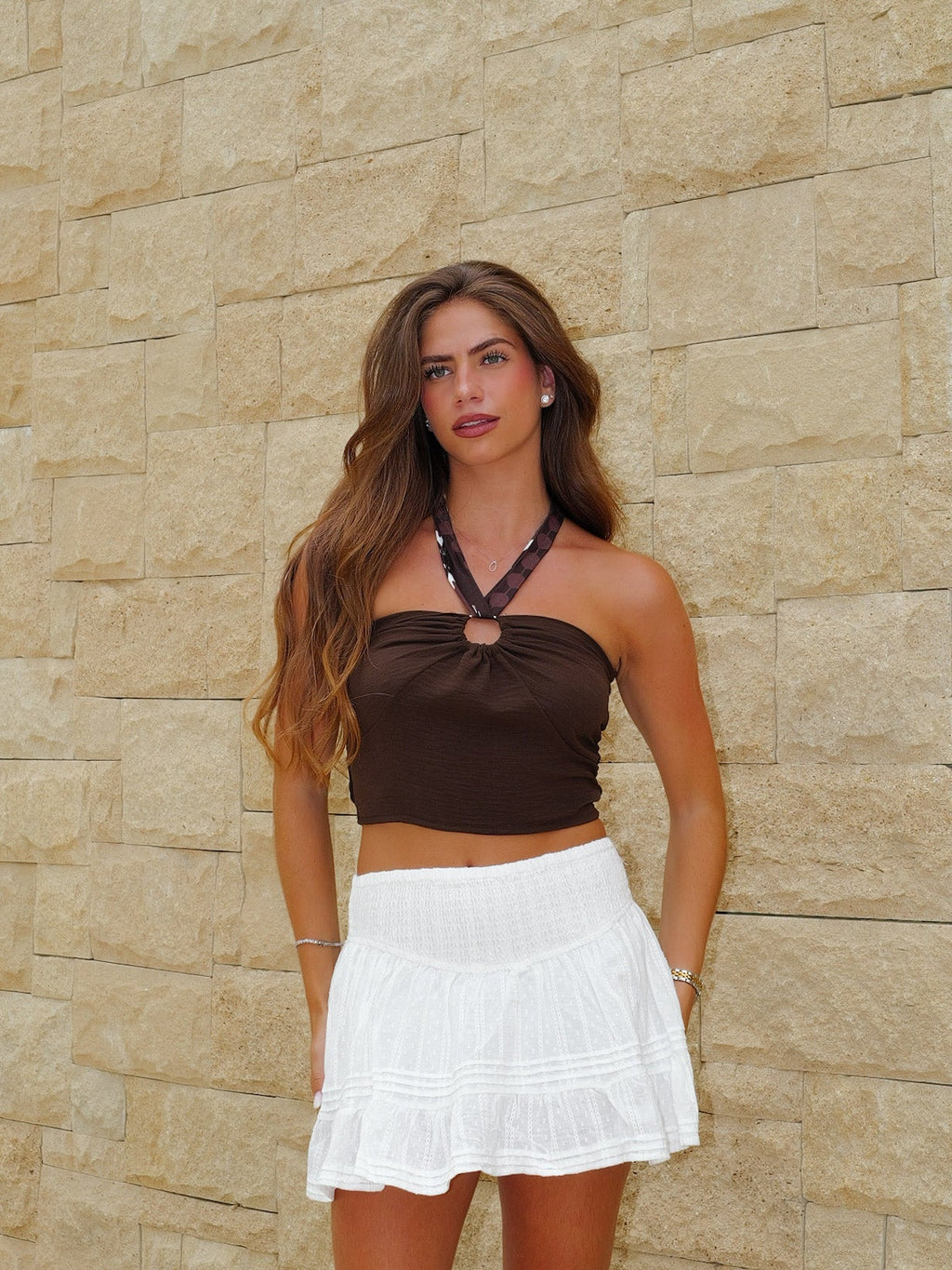 Mini-saia branca bordada