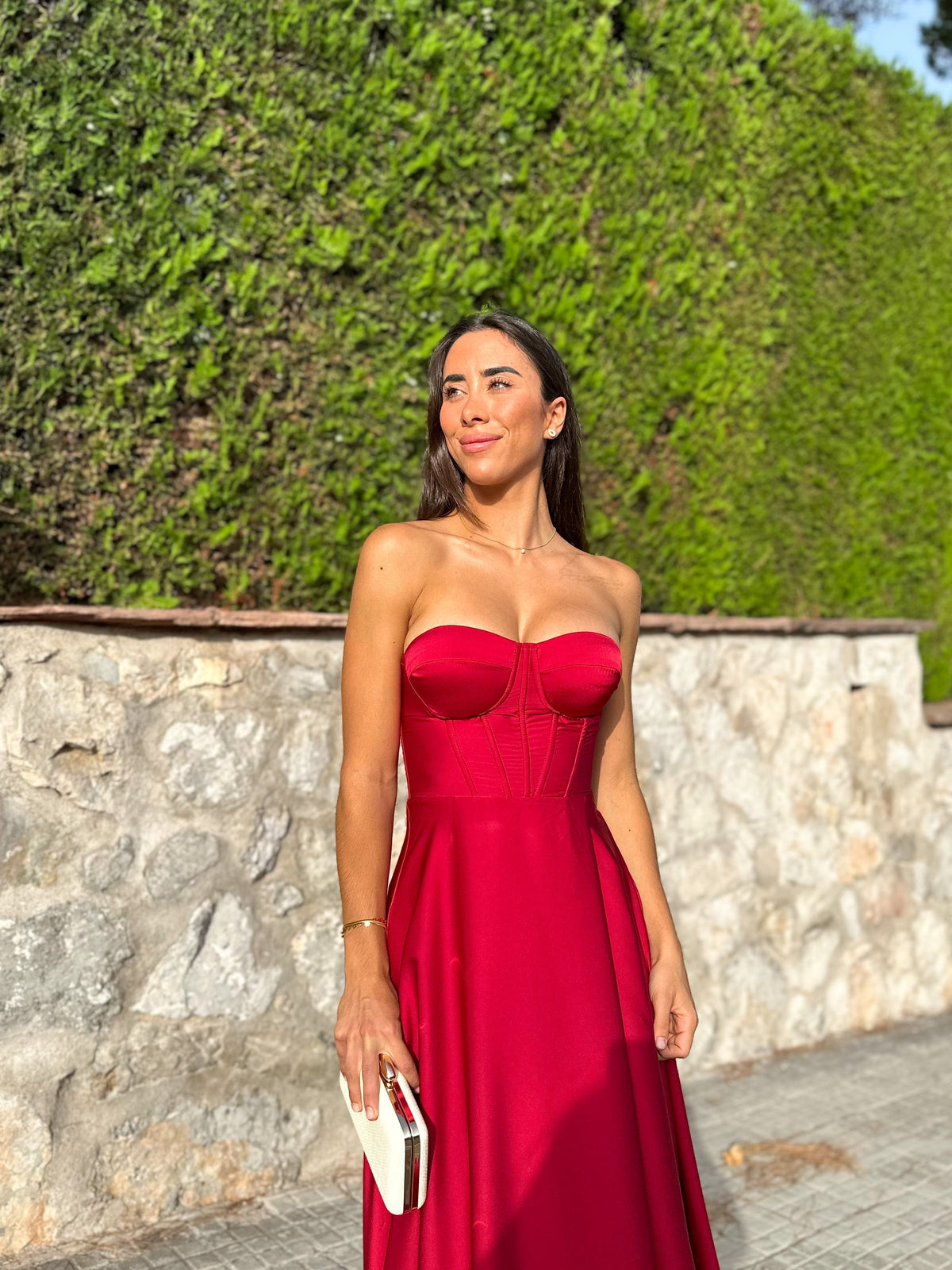 Vestido tipo corpete na cor vinho