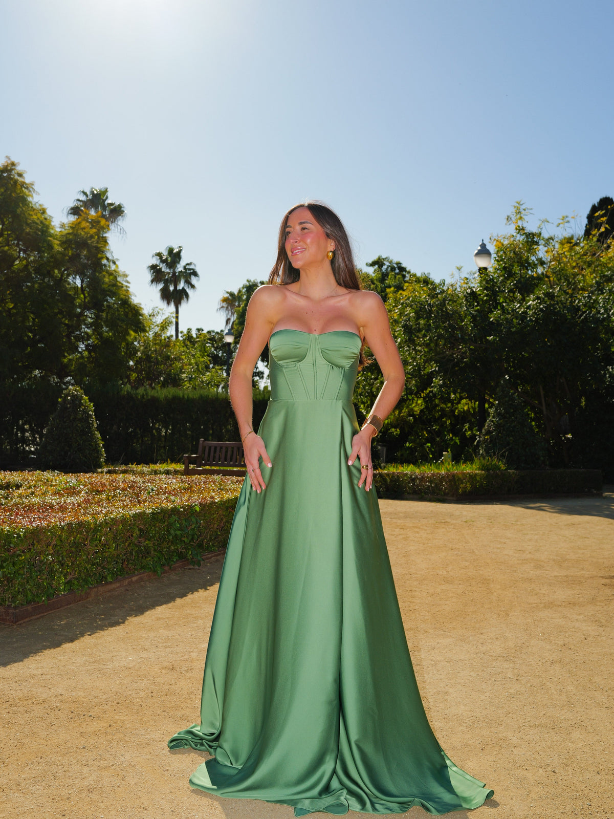 Vestido tipo corpete na cor azeitona