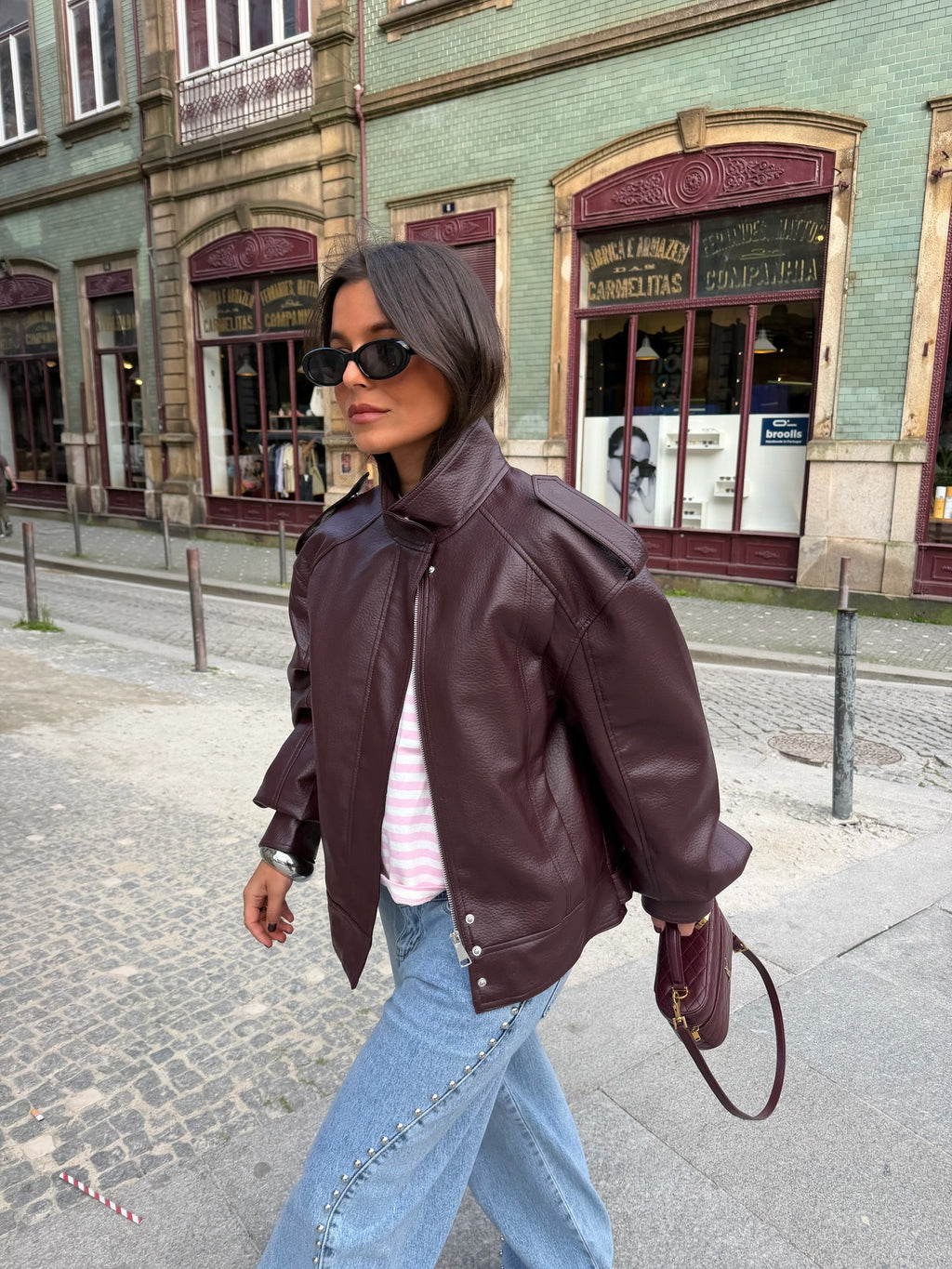 Chaqueta estructurada extragrande en burdeos