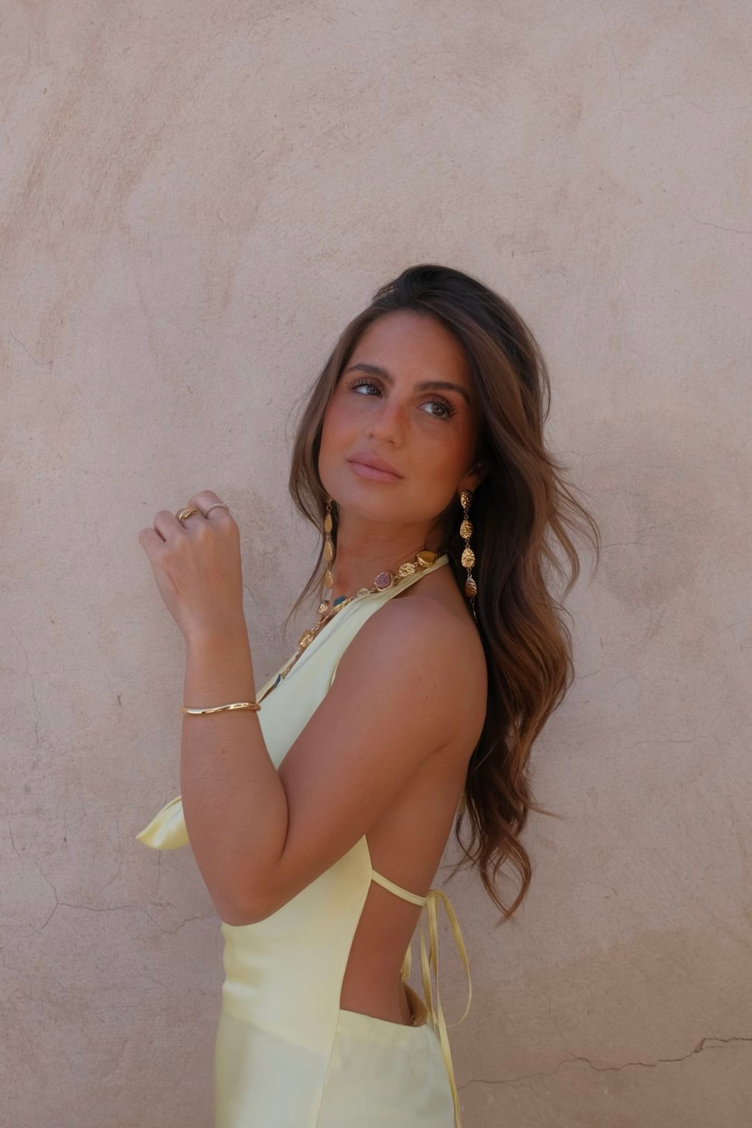 Alicante / Vestido em amarelo