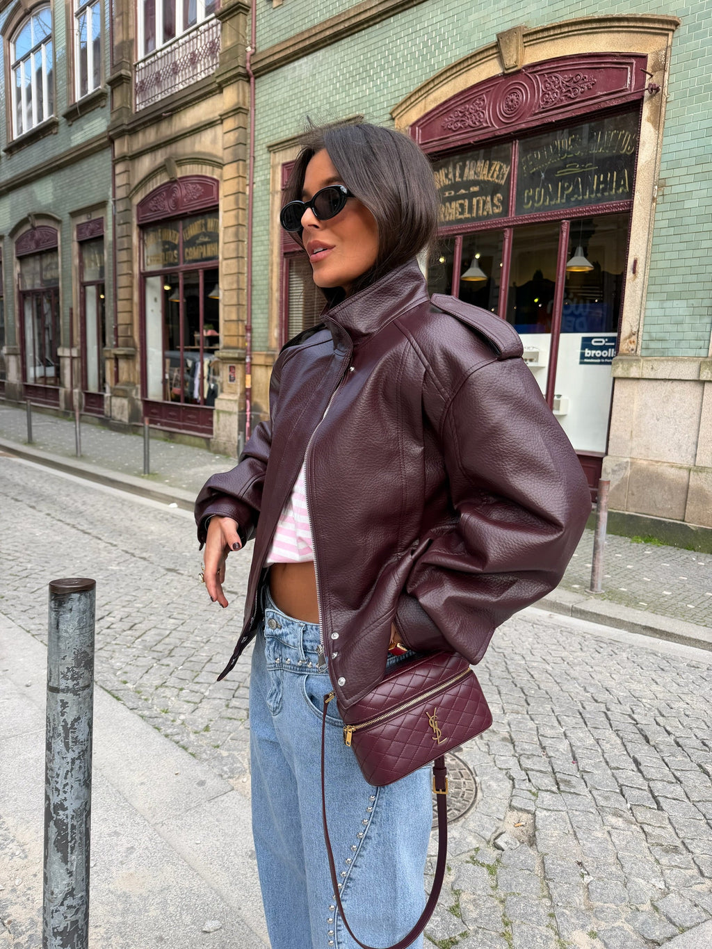 Chaqueta estructurada extragrande en burdeos