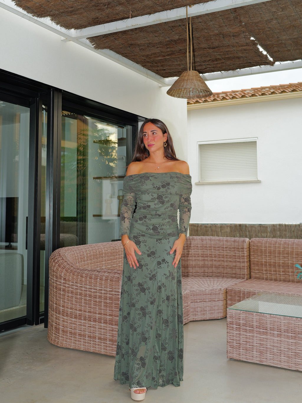 Vestido comprido de tule estampado em veludo verde-oliva