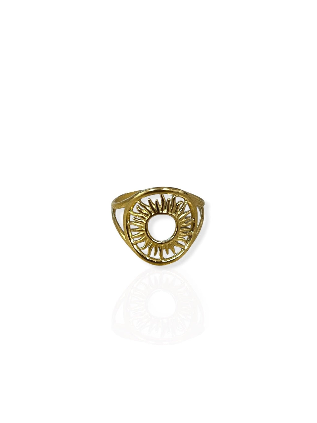 Anel oval com sol dourado