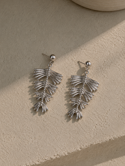 Pendientes con palmera plateada