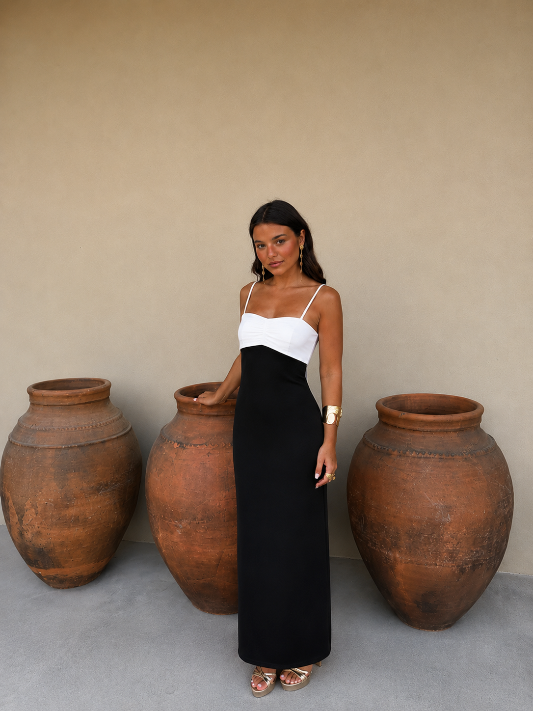 Vanessa / Vestido preto e branco