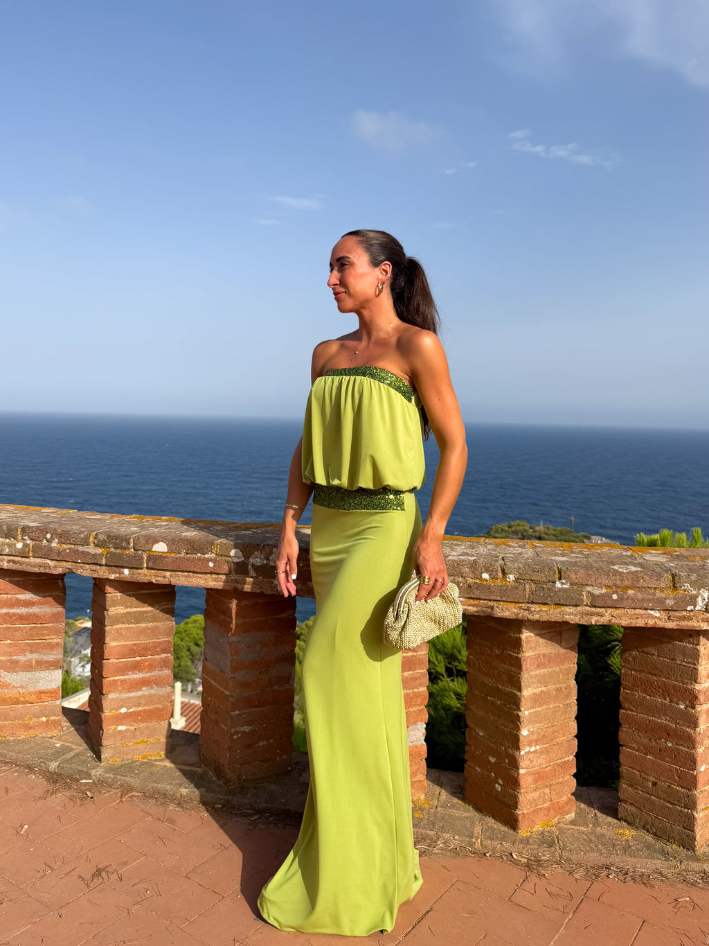 Vestido comprido com padrão de purpurina em tom de azeitona
