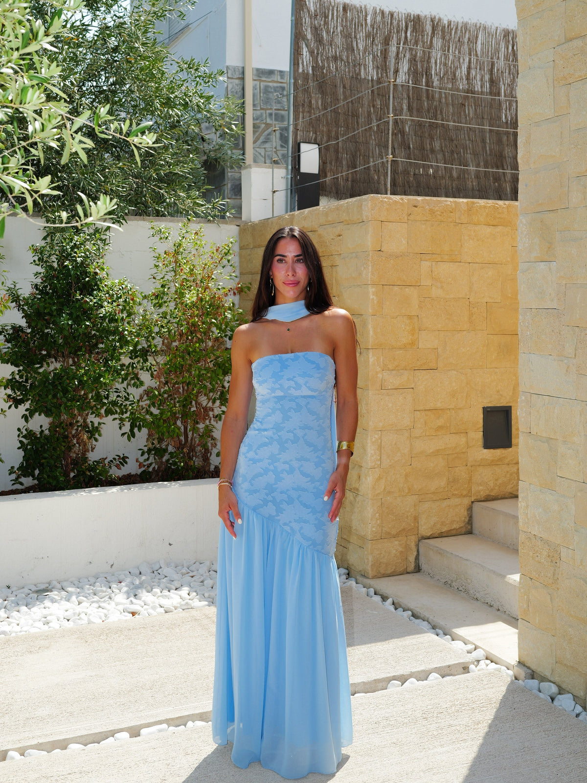 Vestido com estampa «palavra», assimétrico, em tom celeste