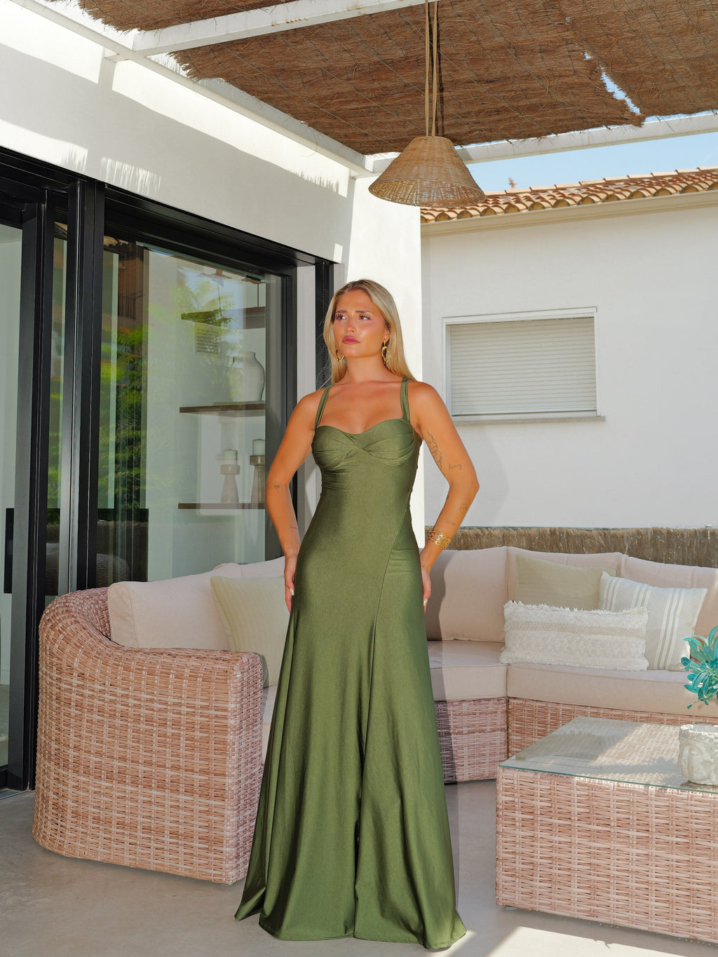 Vestido entrelaçado com decote em concha, cor de azeitona