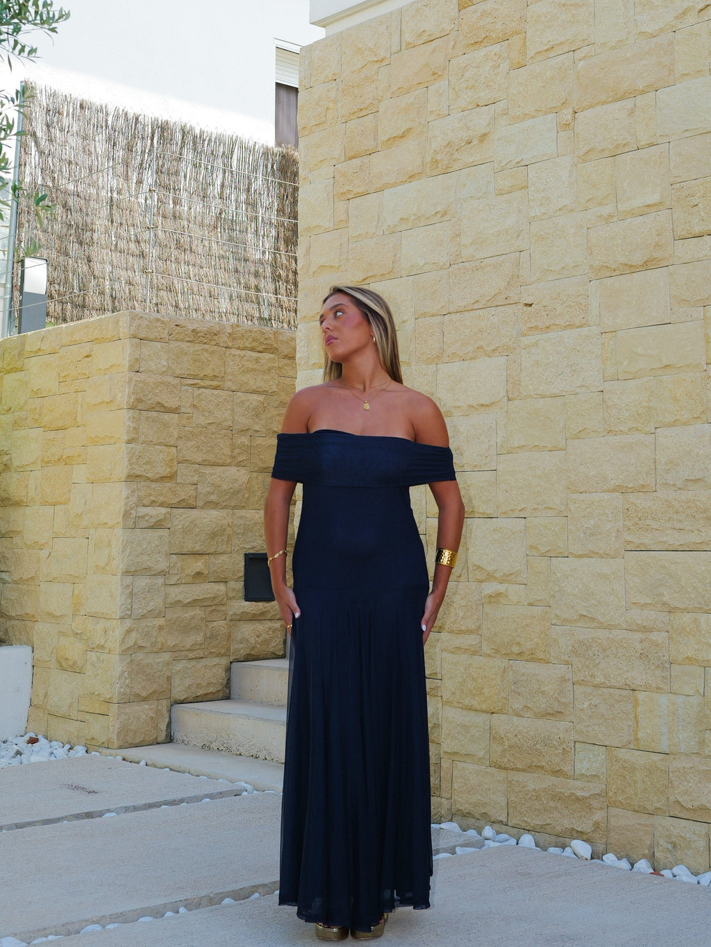 Vestido midi com folhos em tule azul-marinho