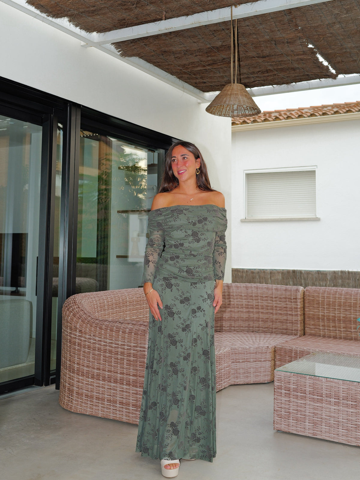 Vestido comprido de tule estampado em veludo verde-oliva