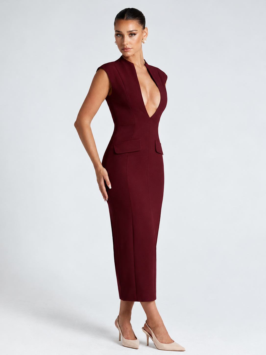 Vestido midi rojo cereza con escote en V profundo