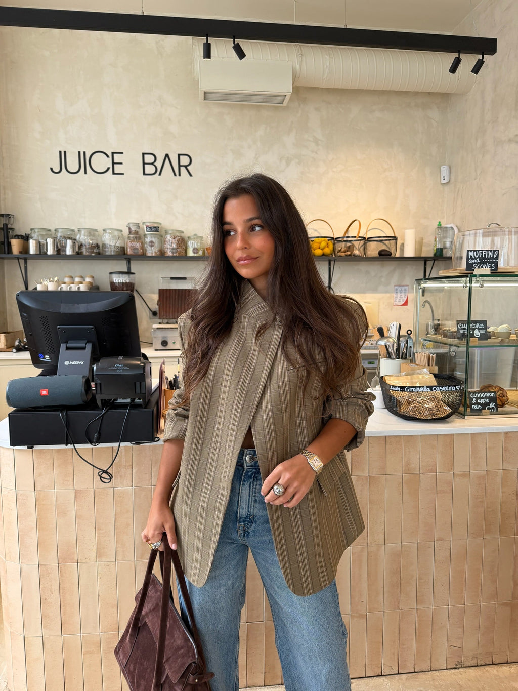 Blazer asimétrico de cuadros color topo