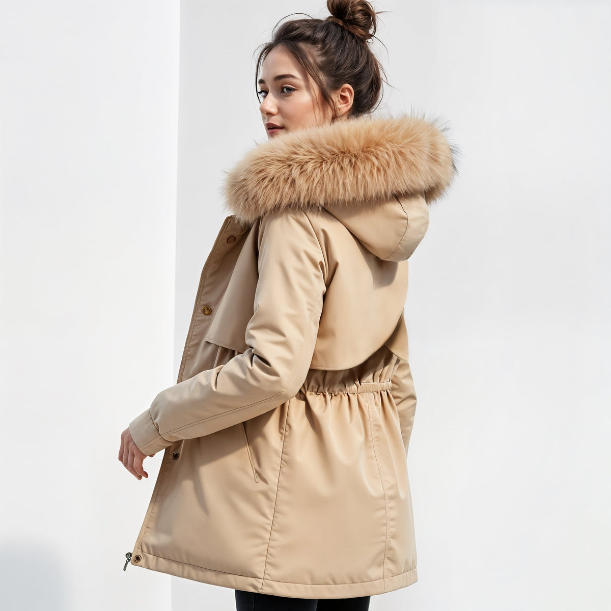 Parka com capuz de pelo sintético
