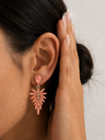 Pendientes en forma de hoja brillantes en color coral