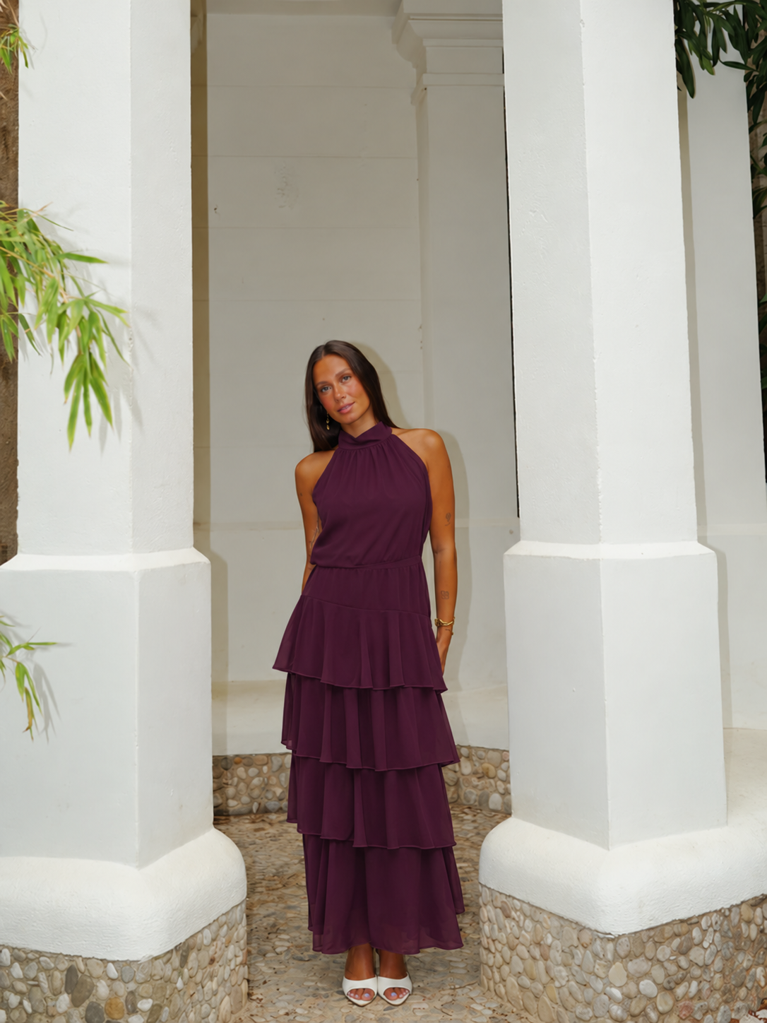 Vestido midi com laço e decote halter em tom de beringela