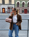 Jaqueta blazer oversize em camurça castanho