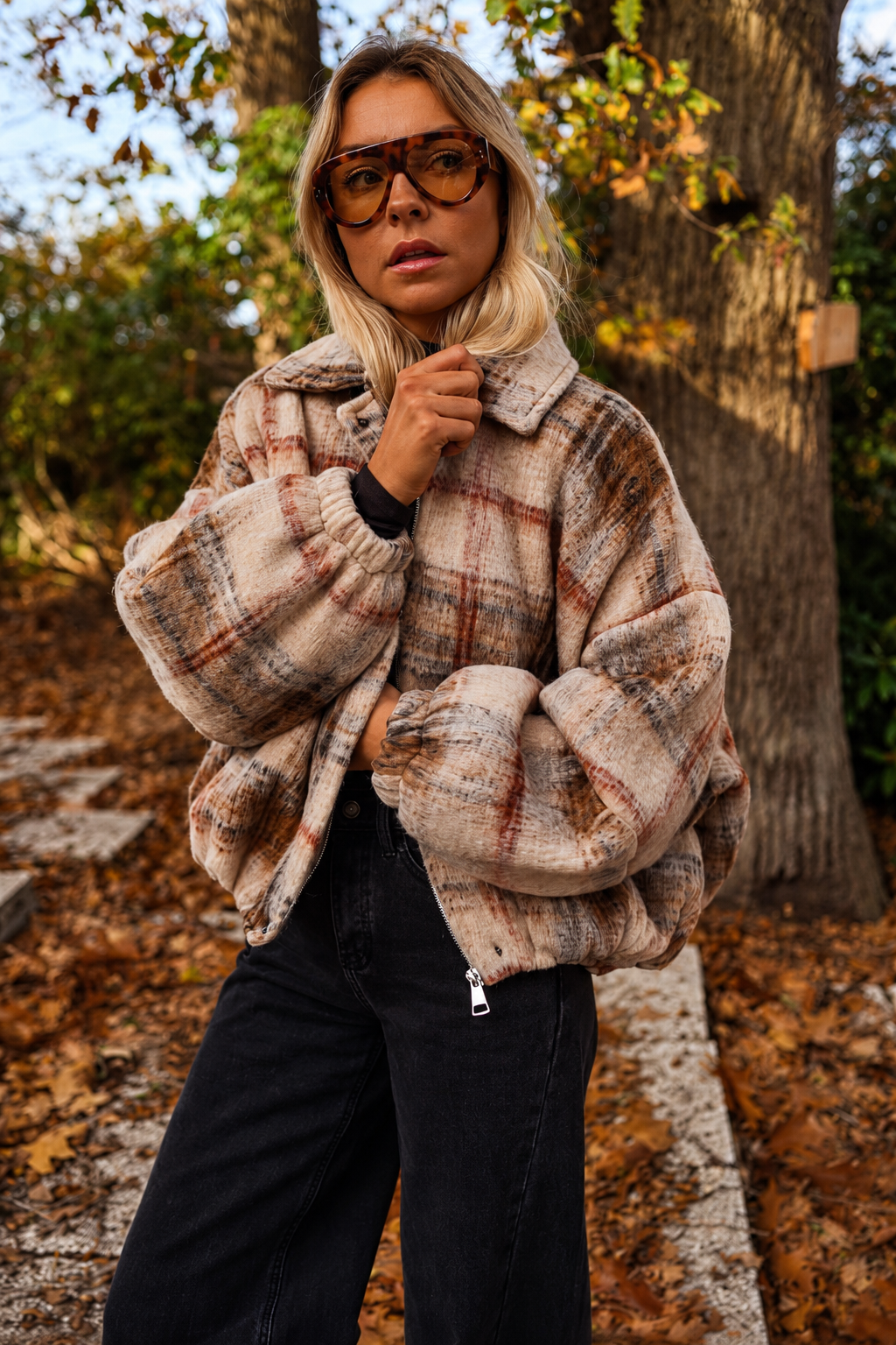 Jaqueta oversize de xadrez bege com lã