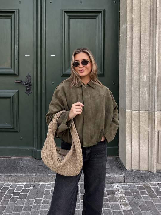Jaqueta bomber oversize efeito camurça verde-militar