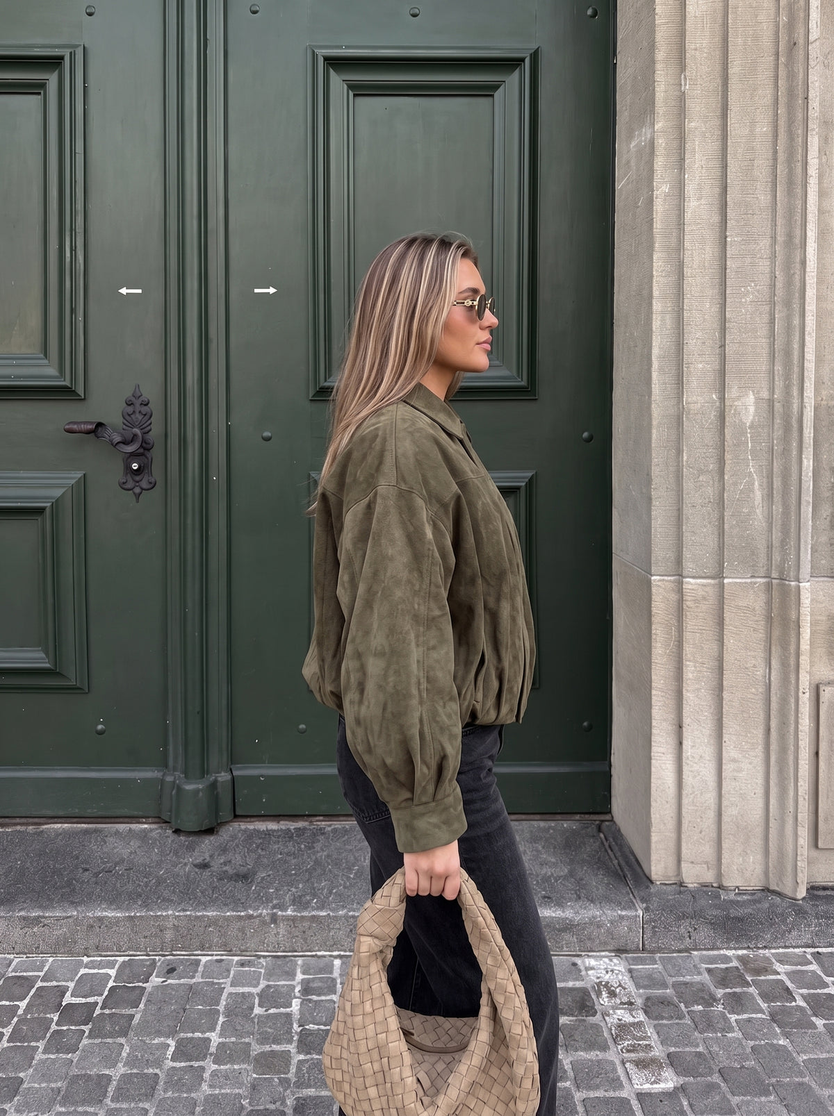 Jaqueta bomber oversize efeito camurça verde-militar
