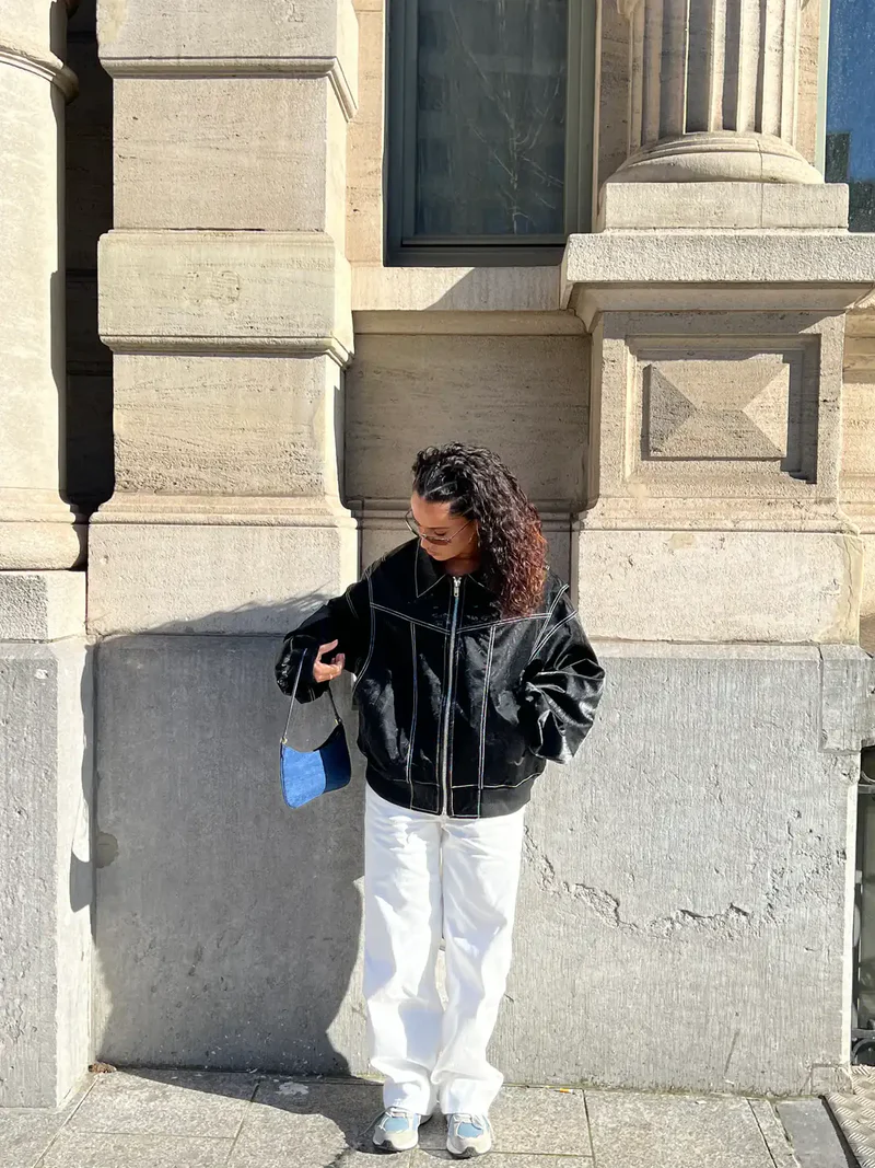Chaqueta oversize con pespuntes en contraste