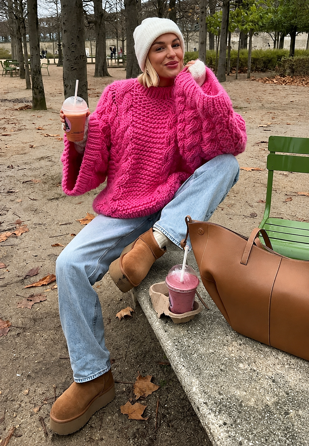 Jersey oversize de punto trenzado con cuello alto y mangas acampanadas