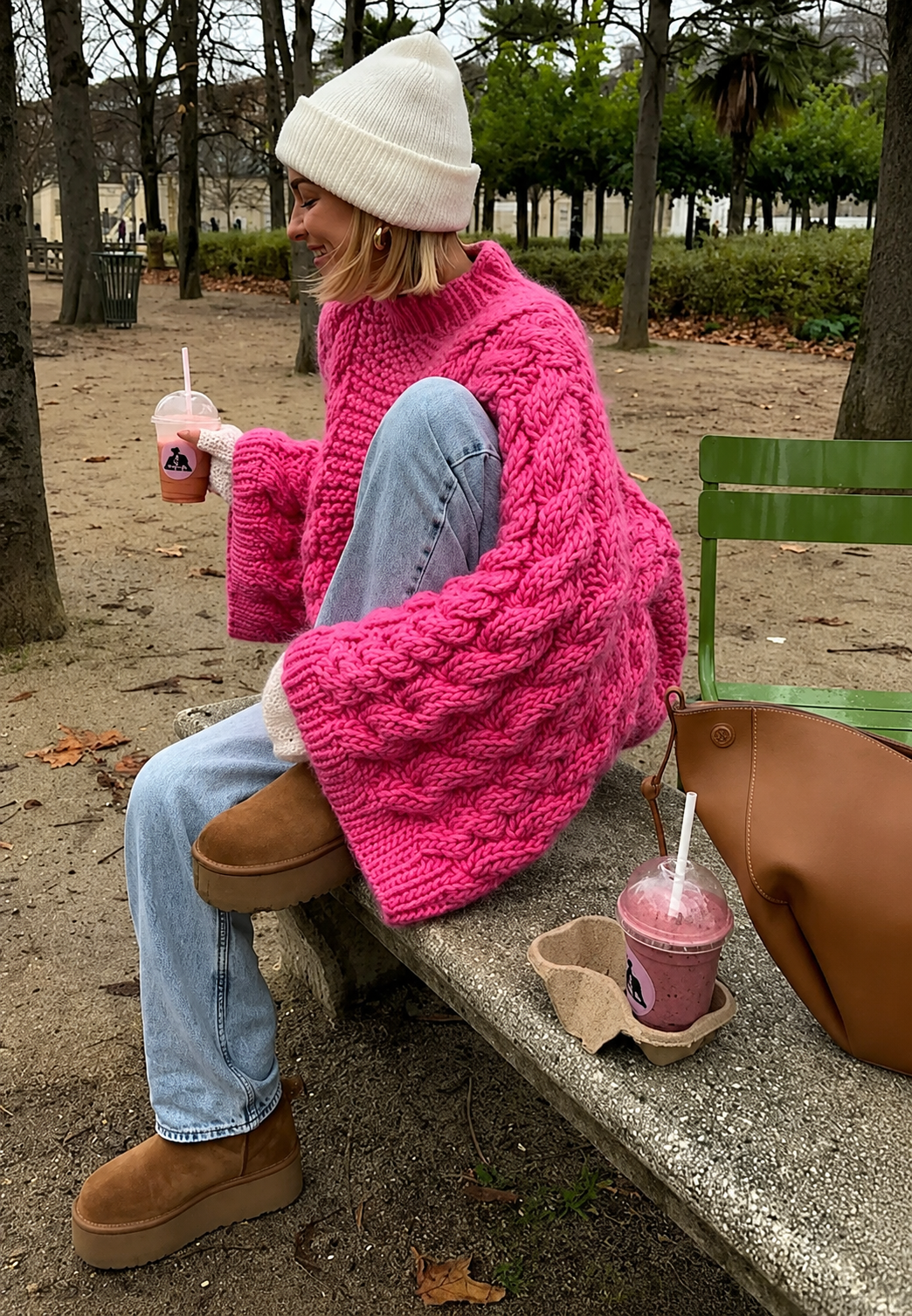 Jersey oversize de punto trenzado con cuello alto y mangas acampanadas